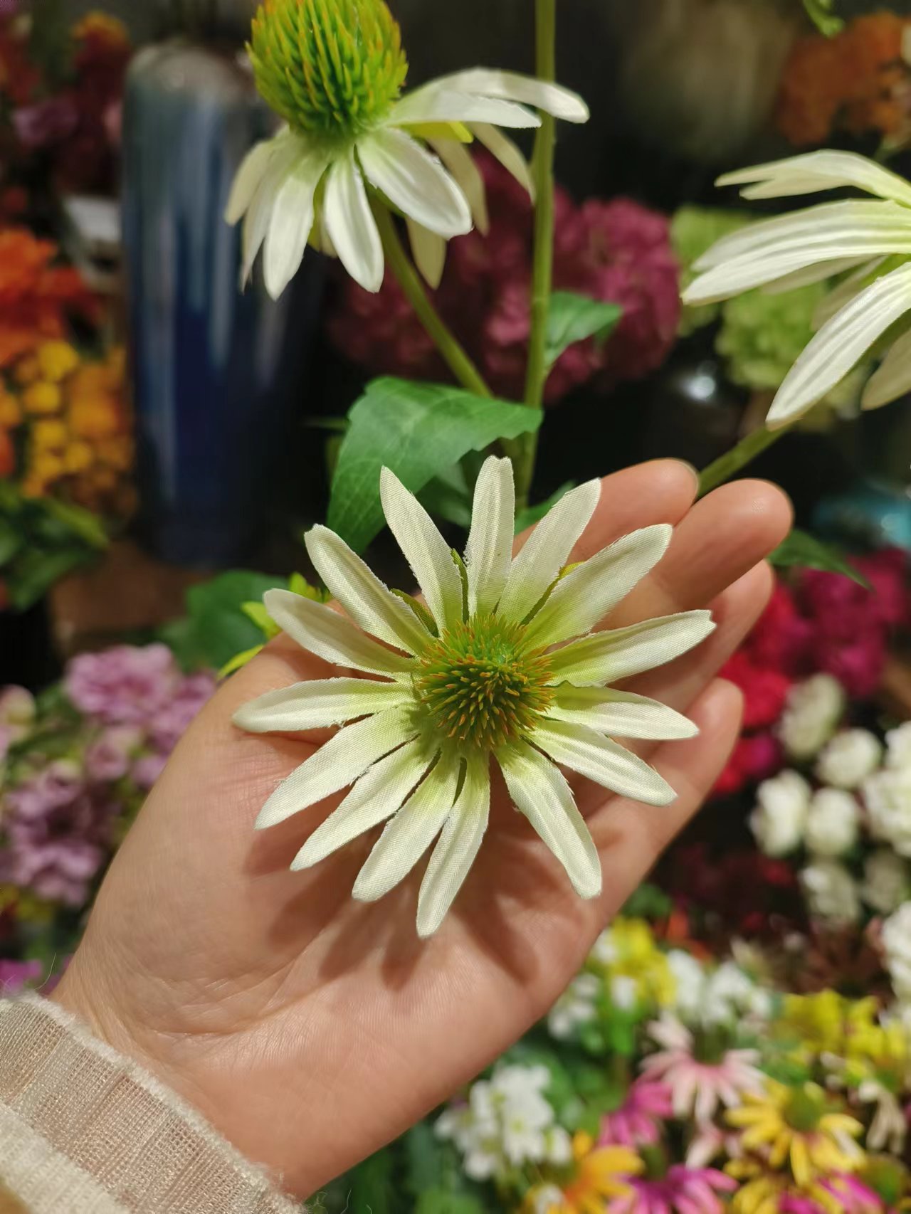 Cabeza de flor de piña blanca pequeña de doble capa