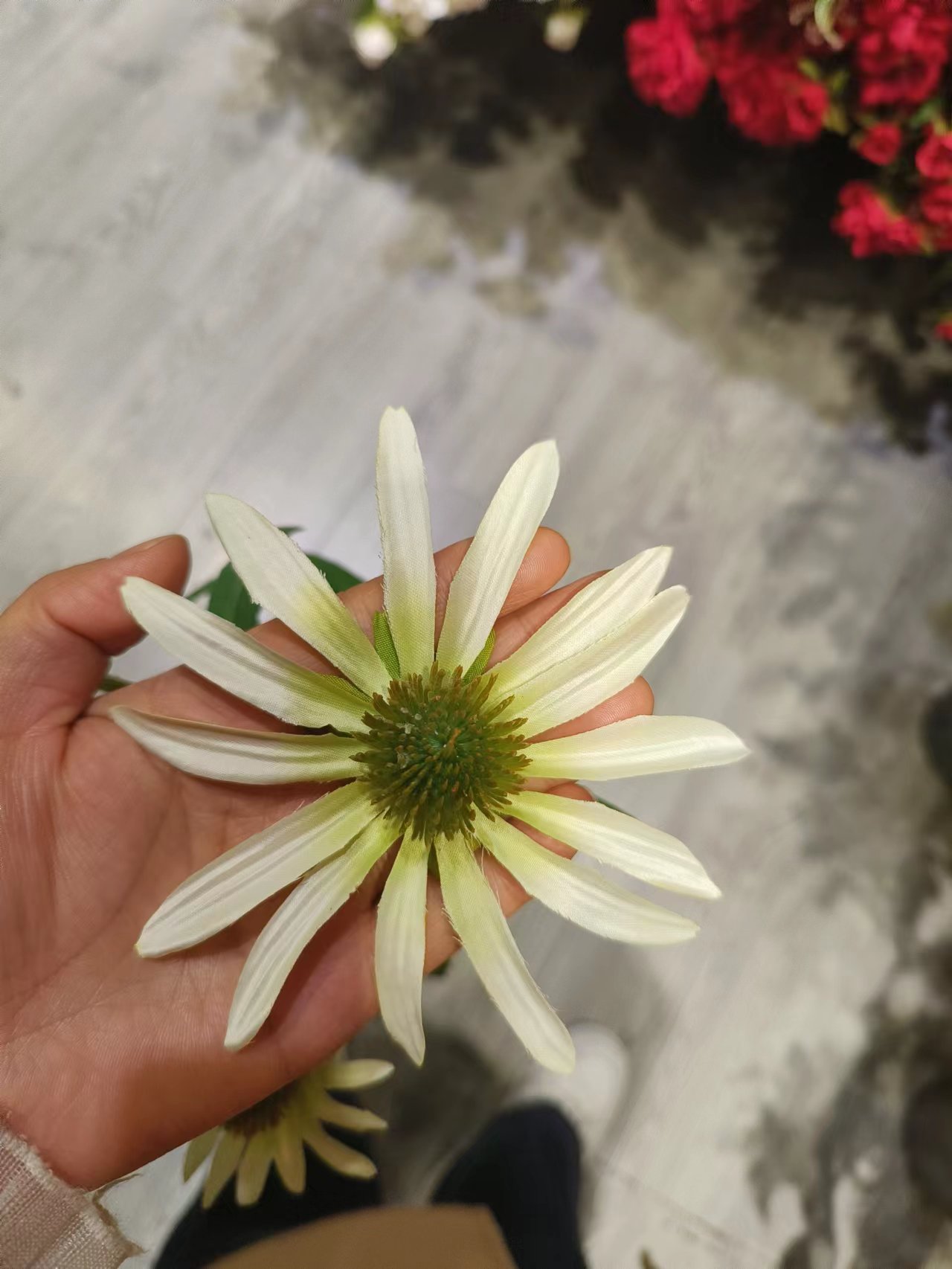 Flor de Pinha Branca Grande Dupla Camada